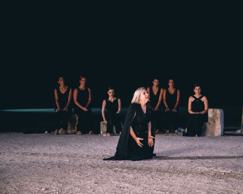 Φωτογραφικό Λεύκωμα από την παράσταση «Ιφιγένεια η εν Αυλίδι»