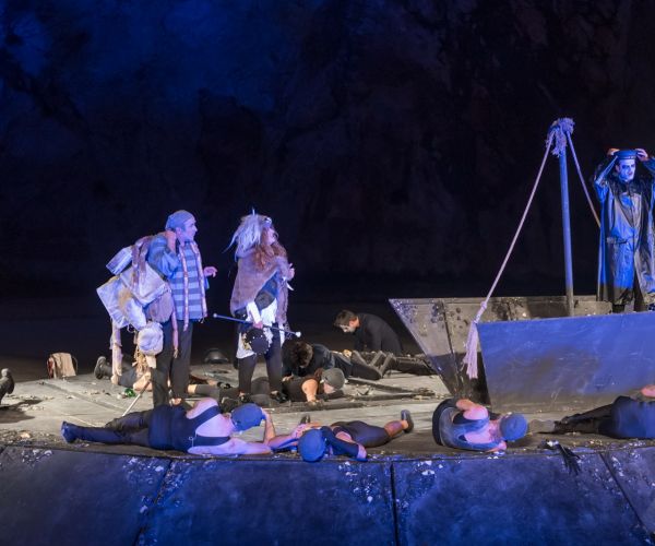 Φωτογραφικό Λεύκωμα από την παράσταση «ΒΑΤΡΑΧΟΙ» του Αριστοφάνη