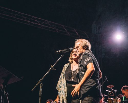 «Αφιέρωμα στον Μάνο Ελευθερίου»: Φωτογραφικό Λεύκωμα από τη συναυλία
