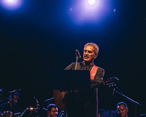 «Αφιέρωμα στον Μάνο Ελευθερίου»: Φωτογραφικό Λεύκωμα από τη συναυλία