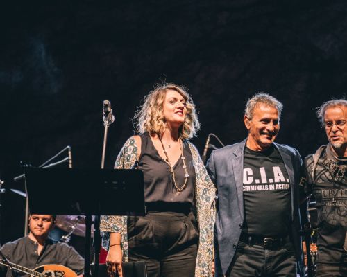«Αφιέρωμα στον Μάνο Ελευθερίου»: Φωτογραφικό Λεύκωμα από τη συναυλία