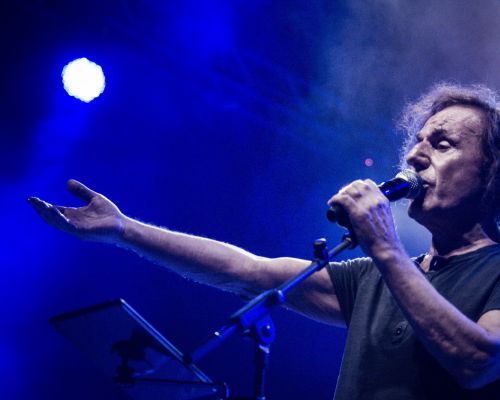 Φωτογραφικό λεύκωμα από την συναυλία του Βασίλη Παπακωνσταντίνου