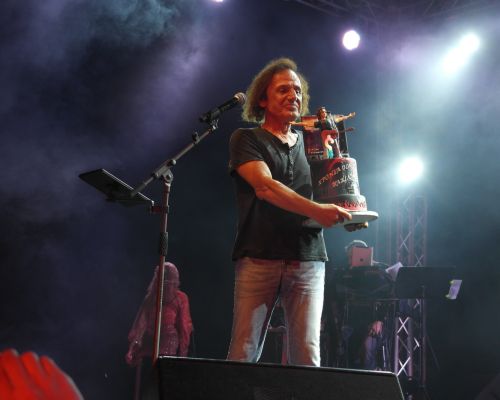 Φωτογραφικό λεύκωμα από την συναυλία του Βασίλη Παπακωνσταντίνου