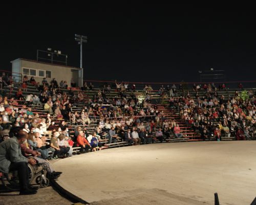 Φωτογραφικό Λεύκωμα από την συναυλία \'\'ΧΡΗΣΤΟΣ ΛΕΟΝΤΗΣ - ΚΑΝΤΑΤΑ ΕΛΕΥΘΕΡΙΑΣ\'\'