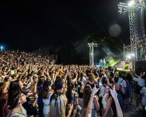 Φωτογραφικό Λεύκωμα από την συναυλία του ΜΙΧΑΛΗ ΧΑΤΖΗΓΙΑΝΝΗ