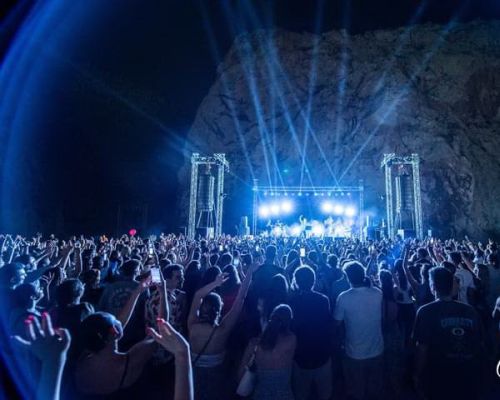 Φωτογραφικό Λεύκωμα από την συναυλία του ΜΙΧΑΛΗ ΧΑΤΖΗΓΙΑΝΝΗ