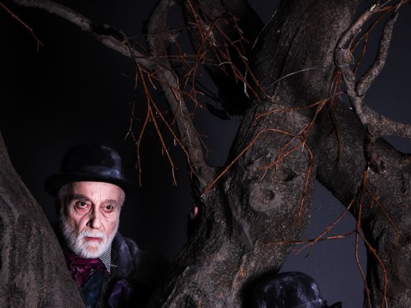 «Περιμένοντας τον Γκοντό»<br>του Σάμιουελ Μπέκετ «Περιμένοντας τον Γκοντό»<br>του Σάμιουελ Μπέκετ