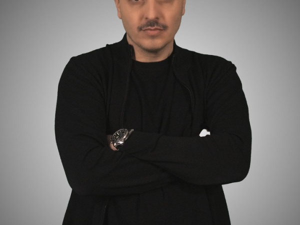 Αλέξανδρος Τζουβέλας ΕΞΩΓΗΙΝΟΣ